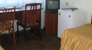 Гостиница Centralnaya Бийск Двухместный номер с 2 отдельными кроватями и душем-2